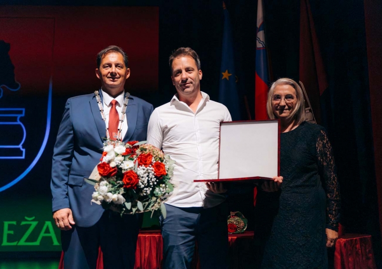 SD Kras praznuje 20 let